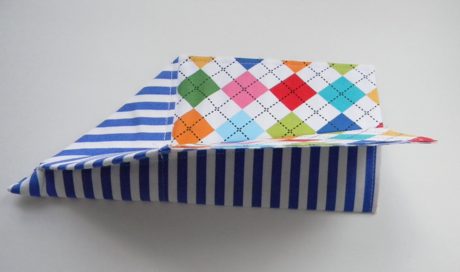 fat quarter friday {fabric airplane tutorial}