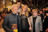 Shakira apoya puesta en circulación de libro de su padre