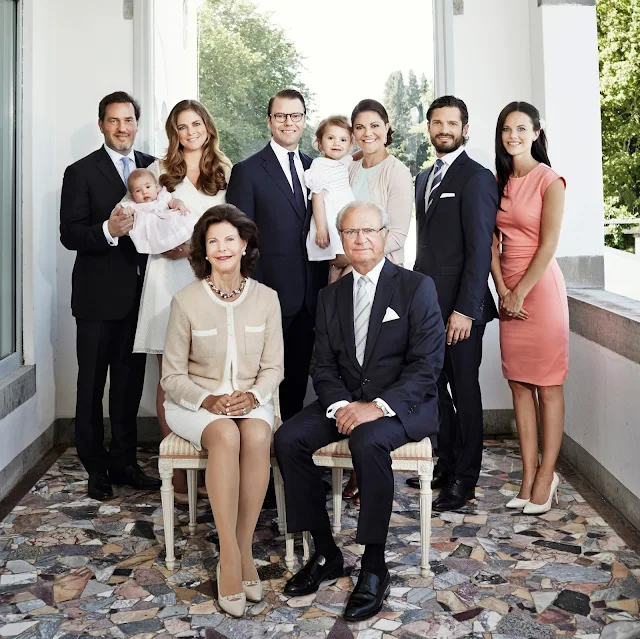 The Royal Court, published a new official photo of the Swedish Royal Family. 2014