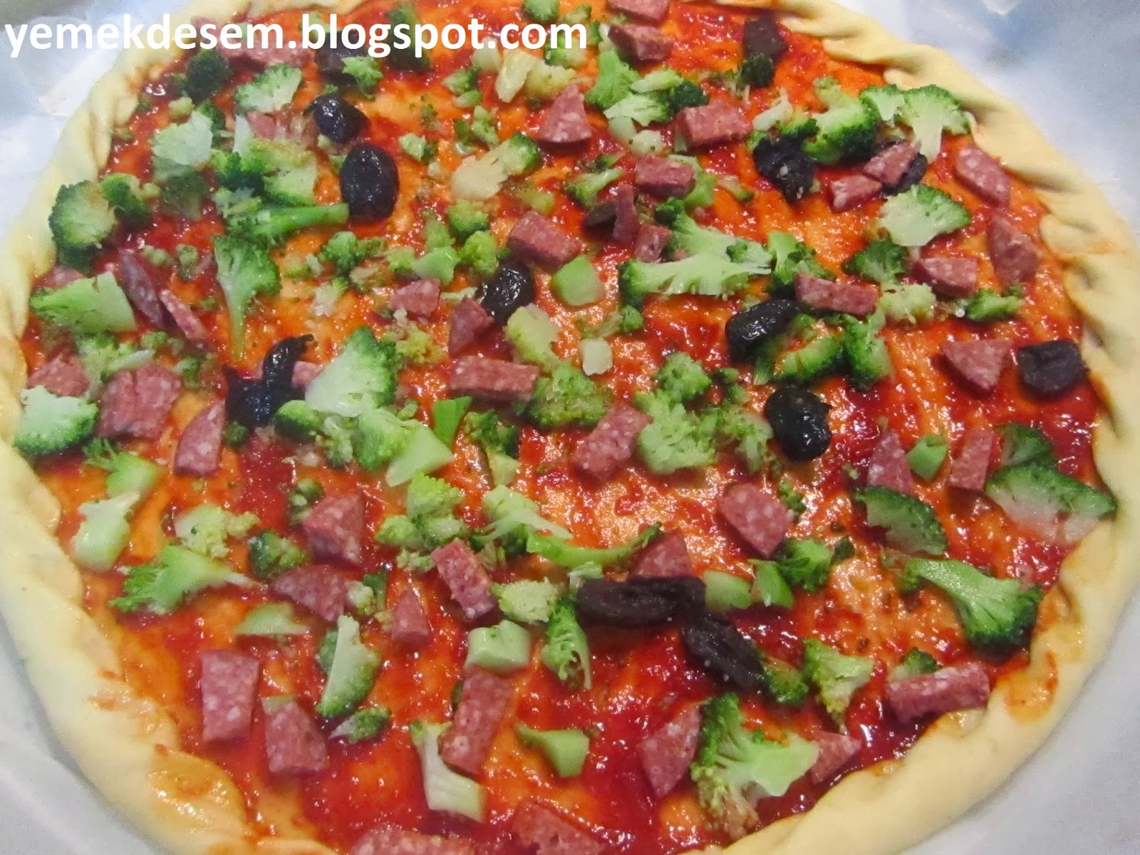 YEMEKDESEM Evde pizza yapmak