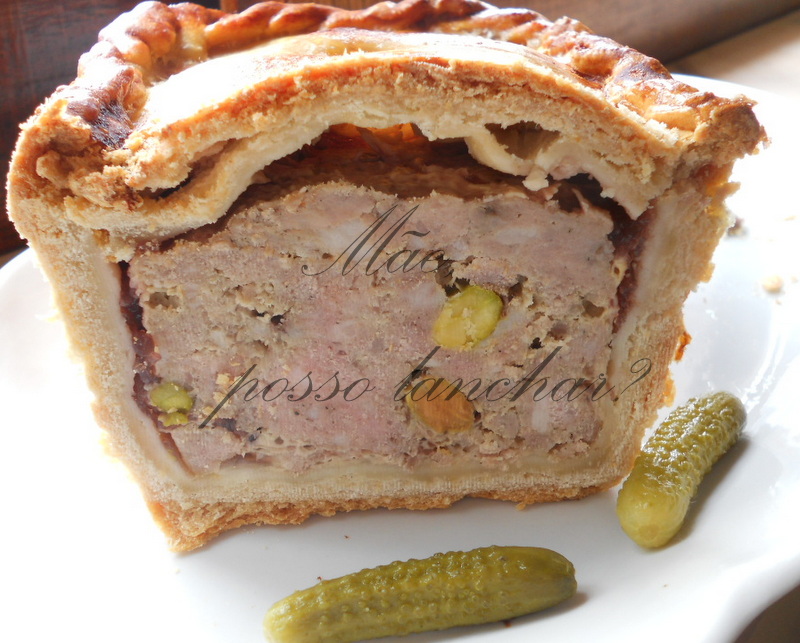 Mãe, posso lanchar? Pâté en croûte (terrina com crosta de massa)