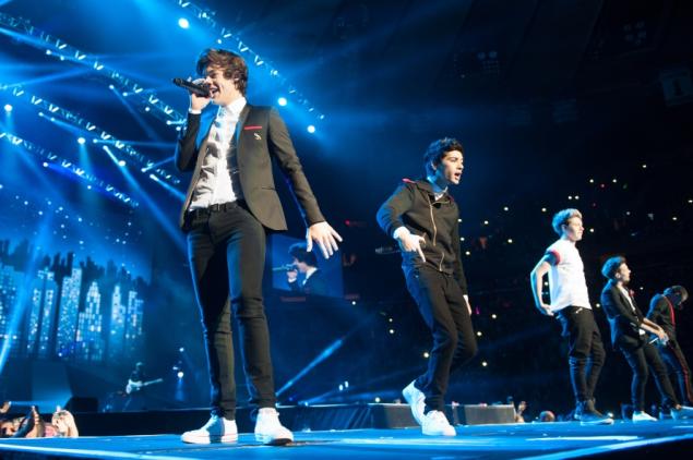 One Direction Status One Direction Lives Up To Buzz During
