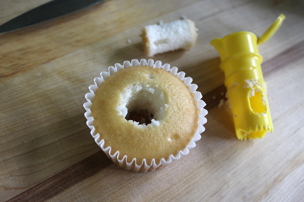 Southern Mom Loves Zombie Brain Cupcakes {Recipe + Instructions}