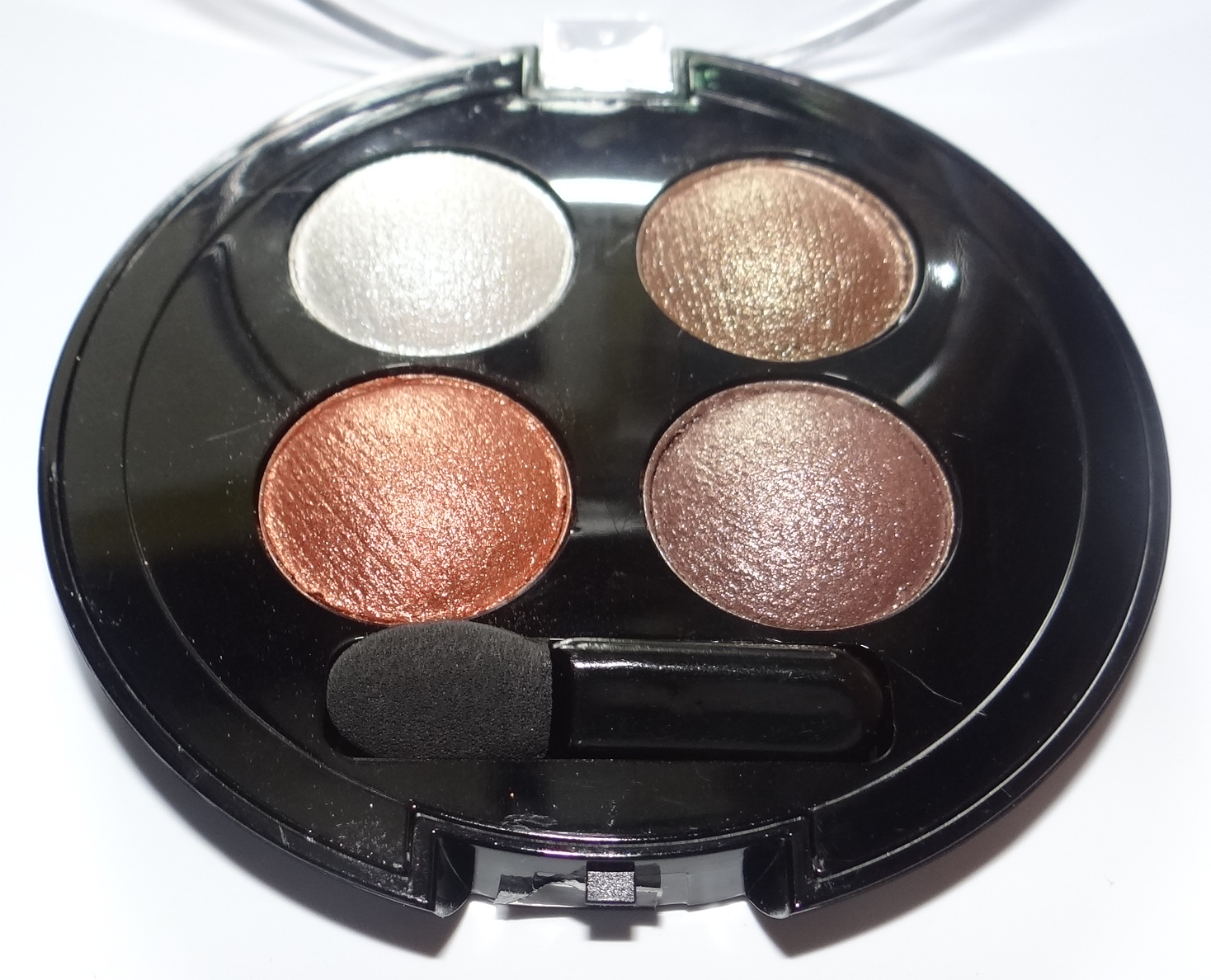 L.A. colors baked eyeshadow quad review, swatches Chamber of beauty