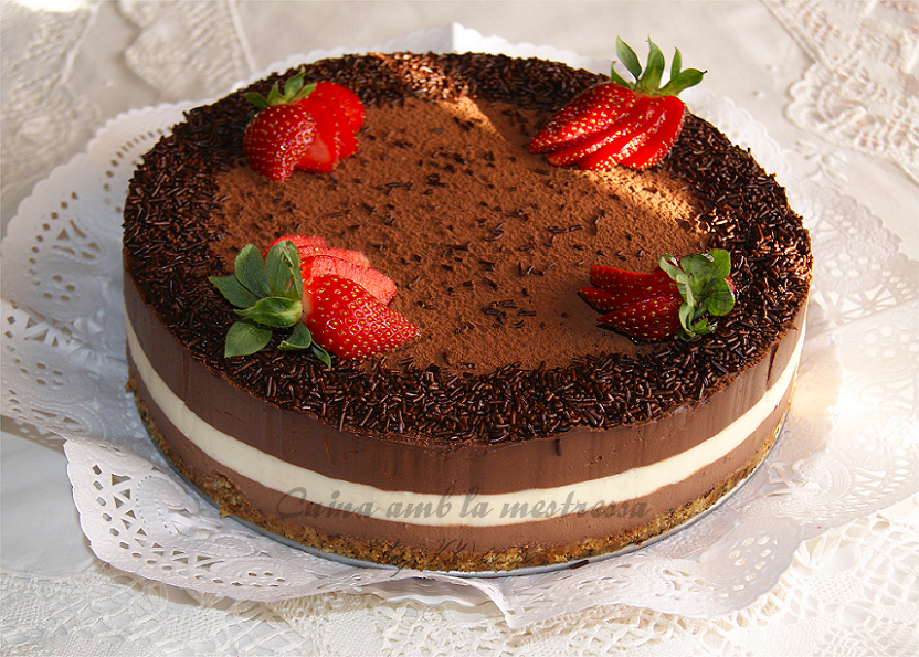 Feliz cumpleaños, lara8!!! 0+0+chocolates+tres+tarta0