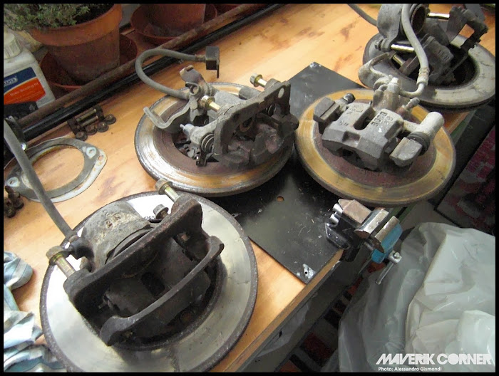[Immagine: MX5_NA_Rebuild_Suspension_Arm00004.jpg]