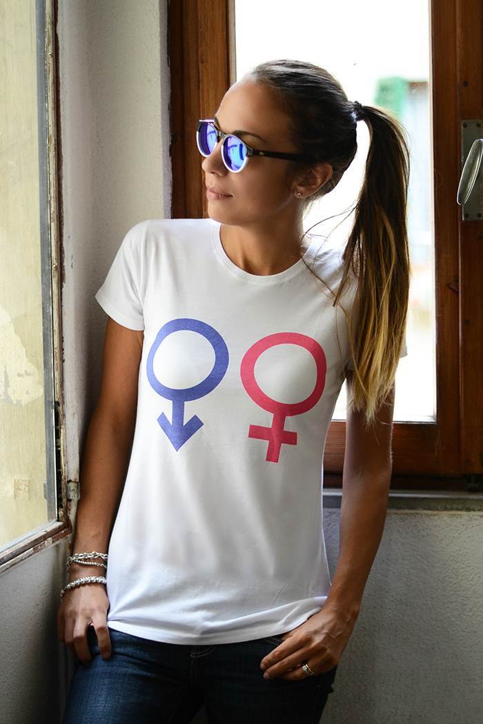 maglietta simboli maschile e femminile 