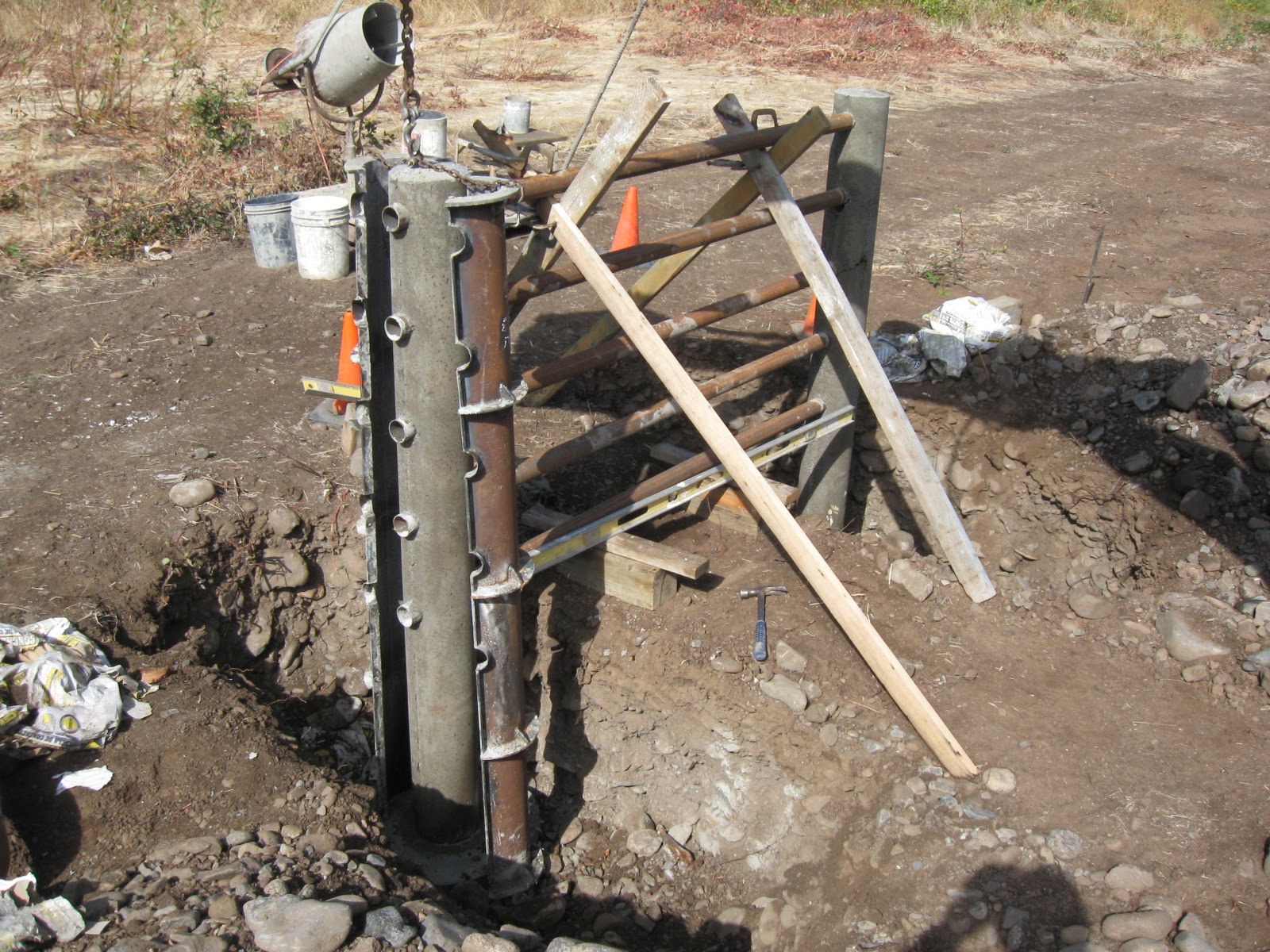 Quotidian CONCRETE FENCE POST FORMS Making Posts