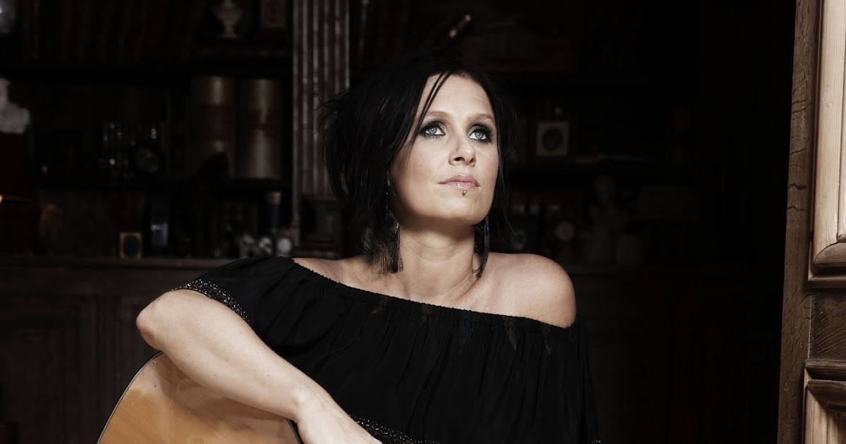 Music and Feet: Kasey Chambers