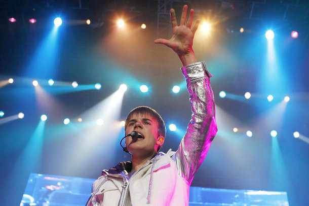 Justin Bieber is going to selena gomez and justin bieber singing baby. Justin Bieber is going to