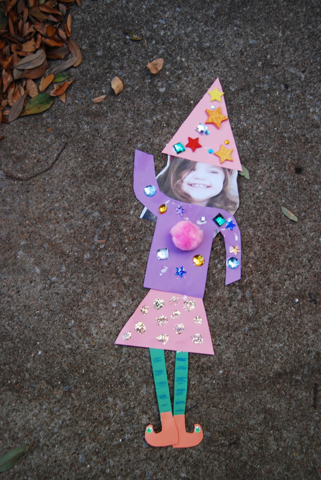 Momfessionals: Christmas Craft - Elf Yourself ;)