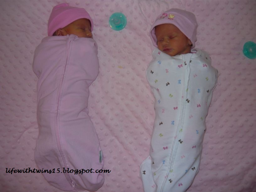 Life With Twins 9 Baby Items That are Great for Newborn Twins!