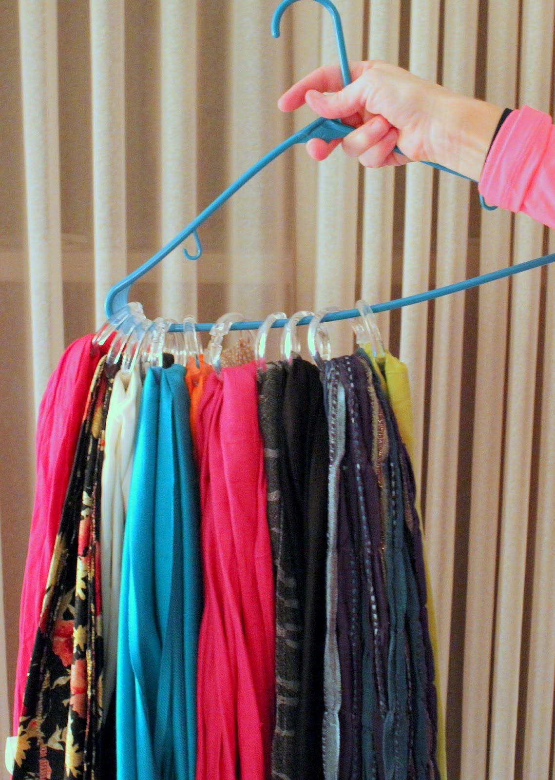 The Origin of Wonder Easy & Quick Scarf Storage