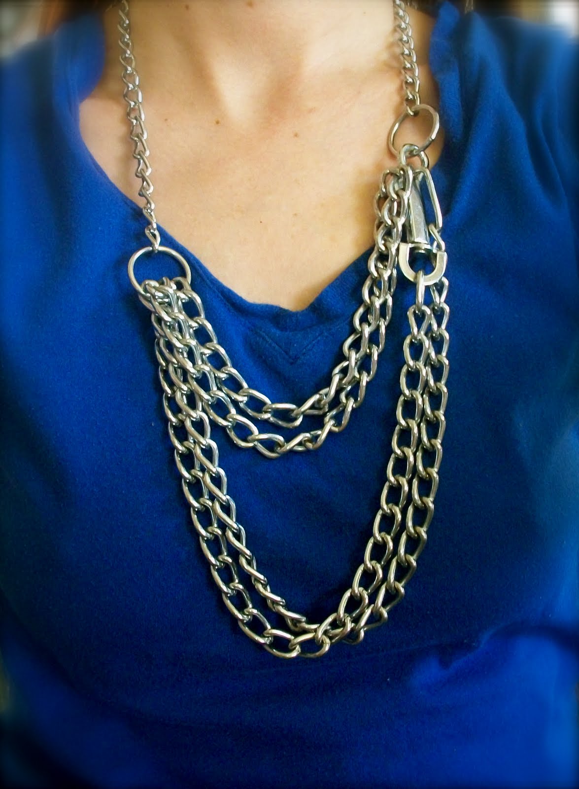 THE SISTERS BLOG The Dog Chain necklace tutorial...