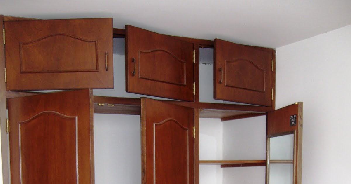 REMATE DE ACABADOS: Closet - Madera Cedro.