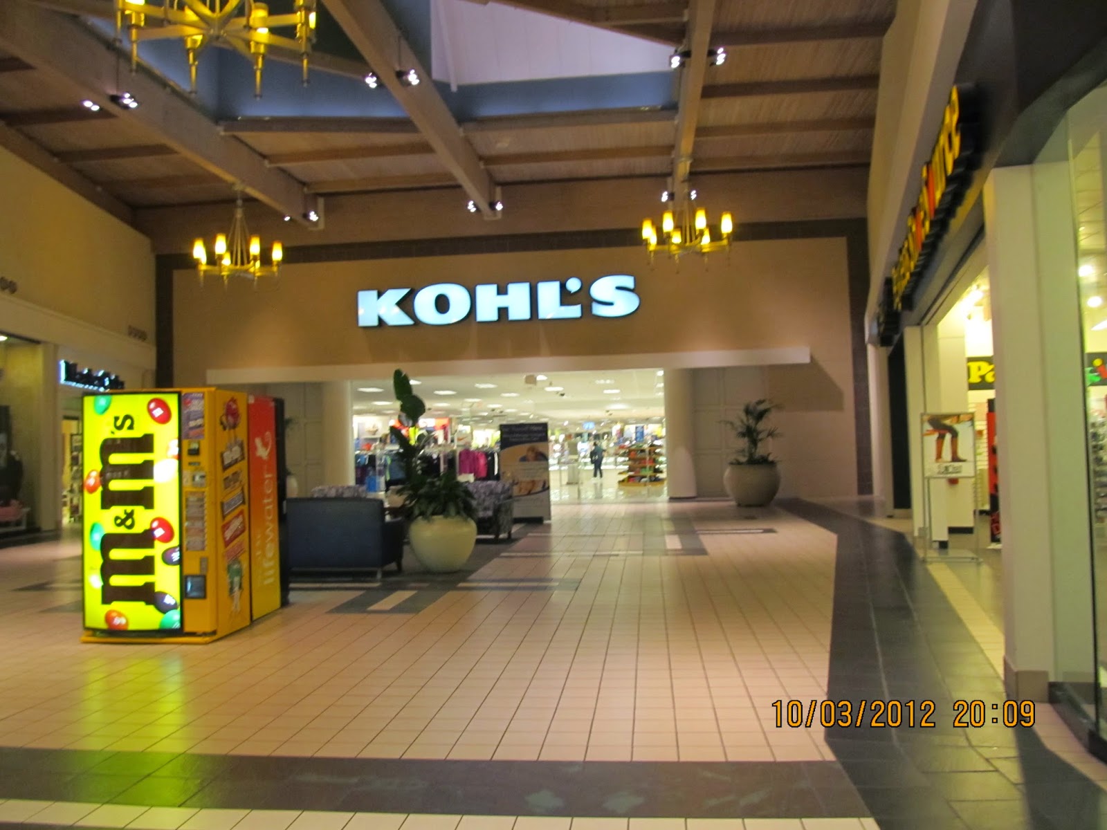 Trip to the Mall Spring Hill Mall (West Dundee, IL)