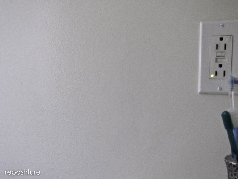 Reposhture Studio How to Patch a Wall, the easy way!