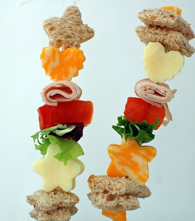 School lunch ideas not sandwiches Best Lunch Box Ever is full of recipes, ideas, and strategies for packing creative and healthful lunches for kids, solving what is for many parents the most taxing of daily chores. Kids will love the scrumptiousness, while busy moms and dads will appreciate the quick and simple solutions for wholesome, balanced meals developed by Katie Sullivan Morford, a registered dietician and mother of .