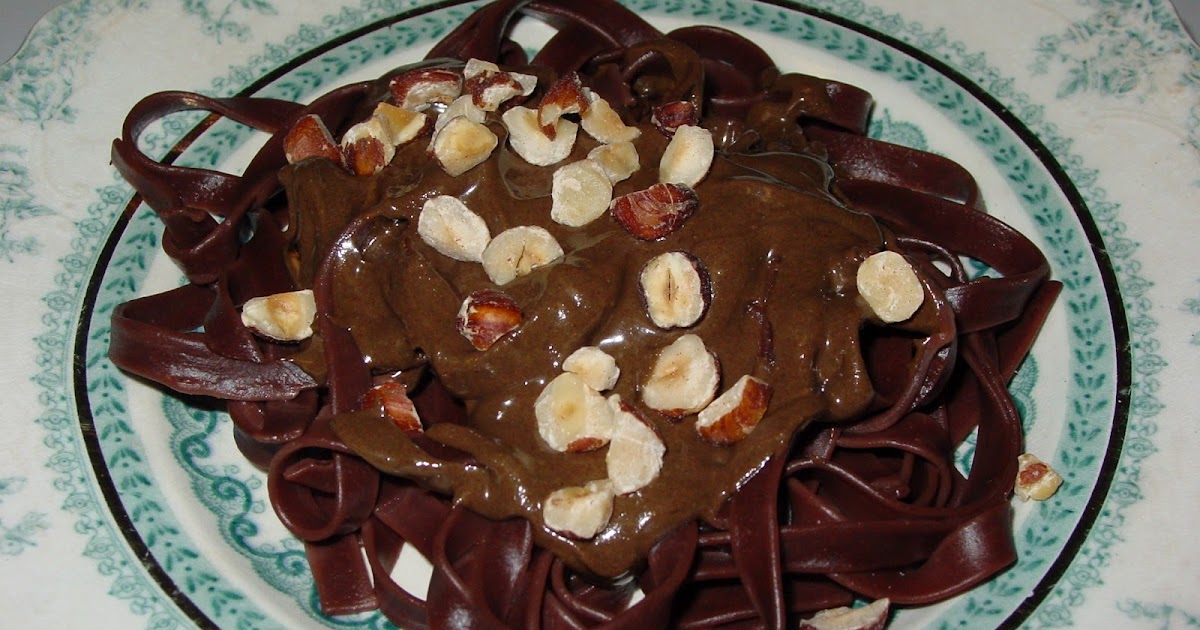 OliveNGrape Chocolate Pasta with "Nutella" Sauce