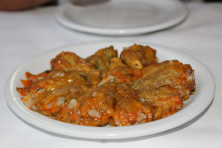 cucina greca creta foglie di vite e riso