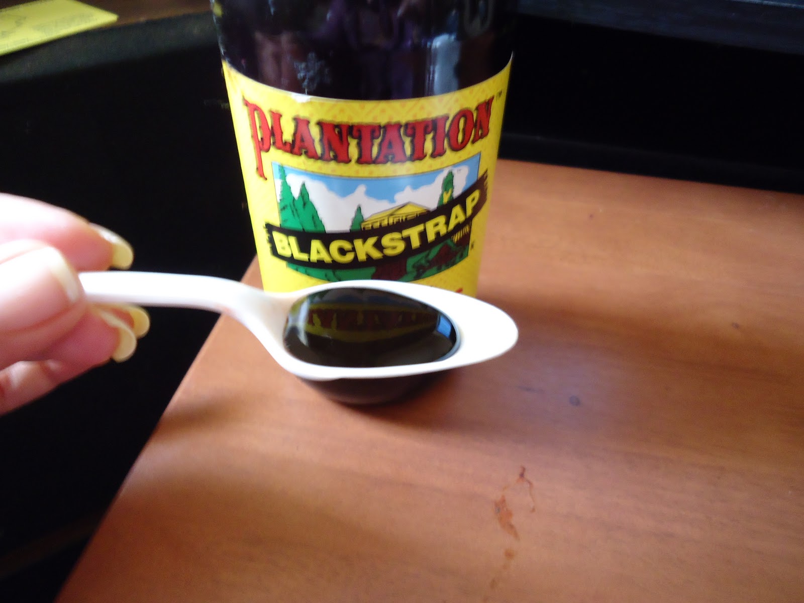 The Health Benefits of Black Strap Molasses + My Review Hell Notes