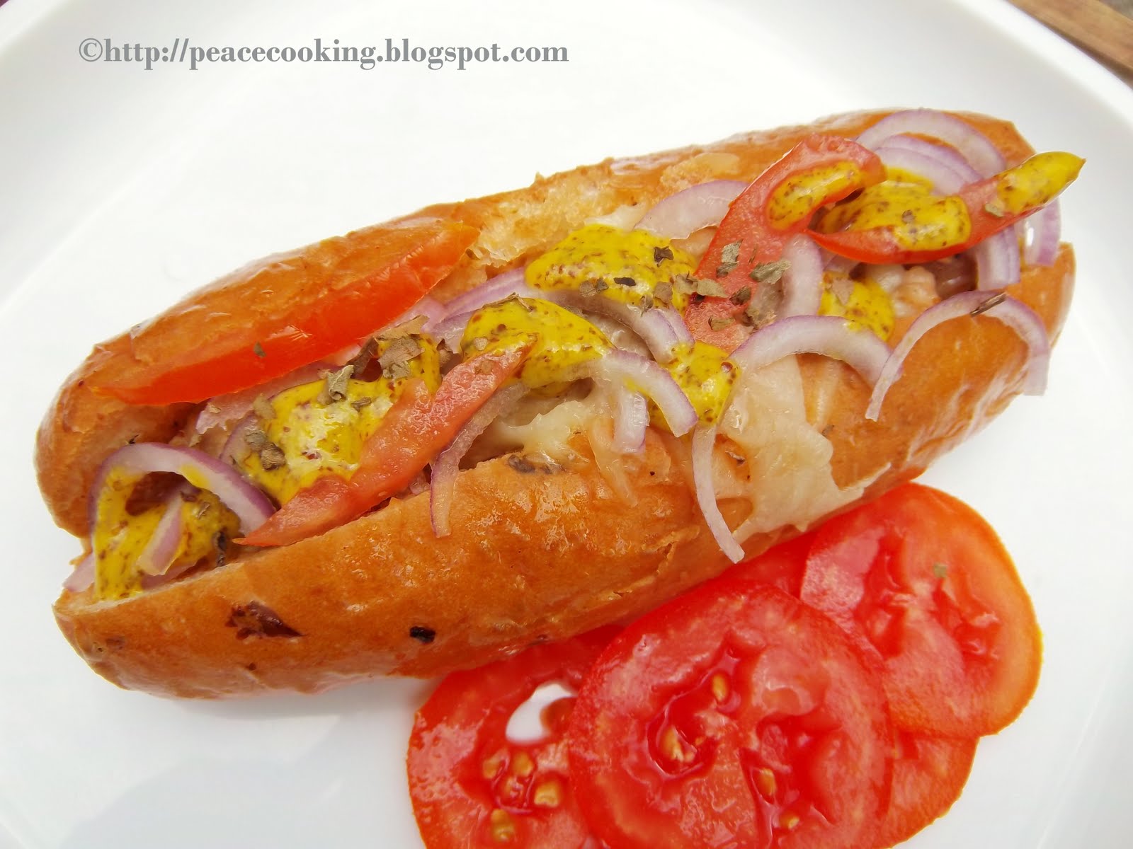 TIPS FOR DELICIOUS AND HEALTHY COOKING Chicken Hot Dogs