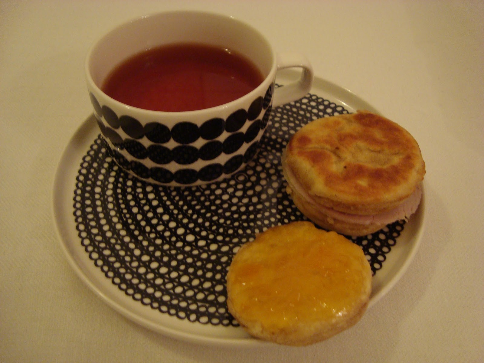 Peggyn pieni punainen keittiö Englantilaiset muffinit Peggyn pieni punainen keittiö Englantilaiset muffinit
