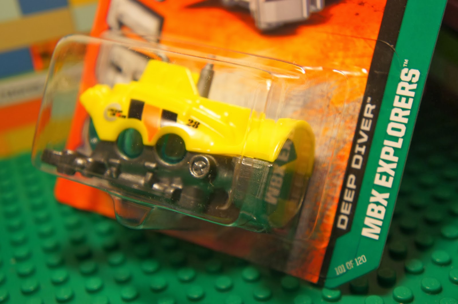 Matchbox Yellow DEEP DIVER Mini Submarine Diecast MBX Explorers Series