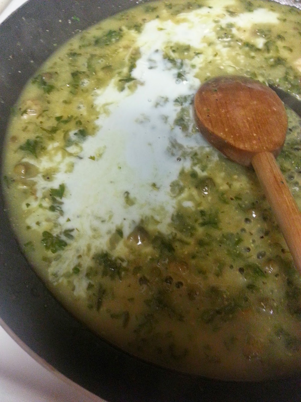 Freckles 'n' Family Chicken in Lemon & Parsley Sauce