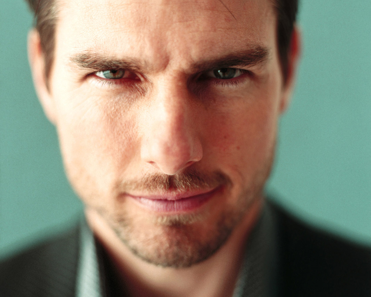 http://3.bp.blogspot.com/-v5pX3Od3EBI/TXHwcNSDSbI/AAAAAAAABOo/rMA_sh53Csw/s1600/Tom_cruise_wallpaper_15.jpg