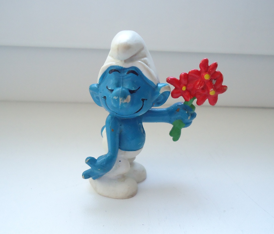 Vintage Smurf Figures Vintage PVC Schleich Peyo 1978 Flower Giving in