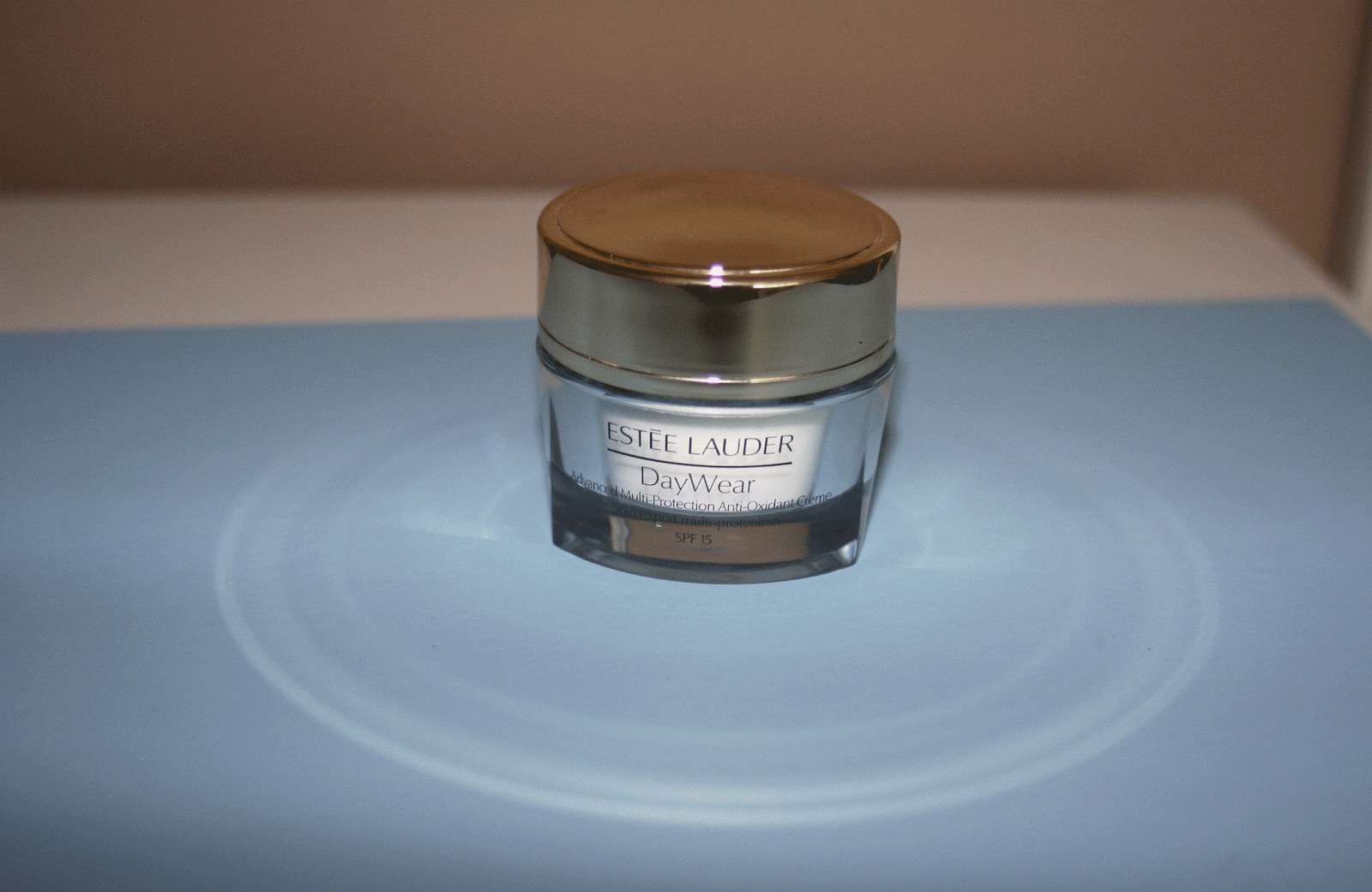 Estée Lauder DayWear 'cucumber moisturizer' Kbeauty Bee