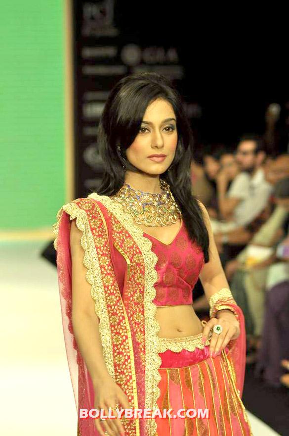 Amrita Rao - (8) - Amrita Rao  IIJW 2012 Ramp Walk Pics