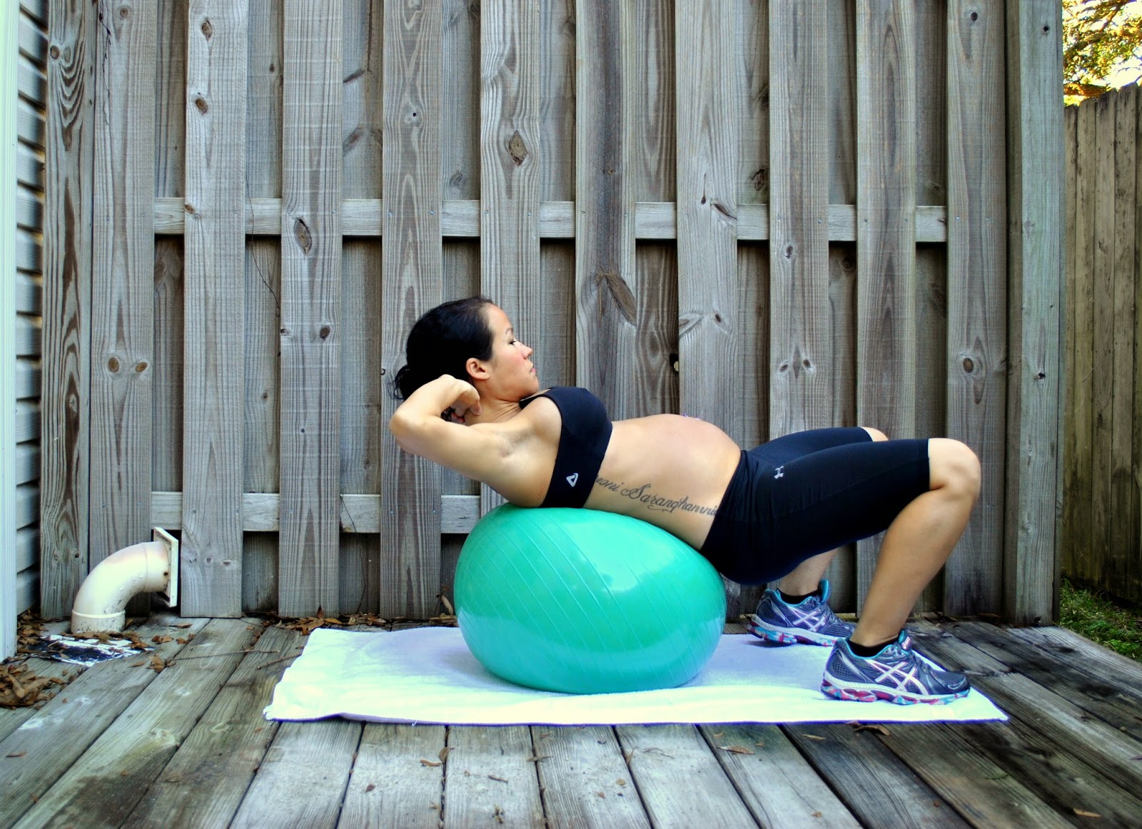 6 Day Exercise Ball Workouts Post Pregnancy for Women