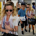 Demi Lovato se toma fotos con fans luego de llegar de un vuelo en Newark!
