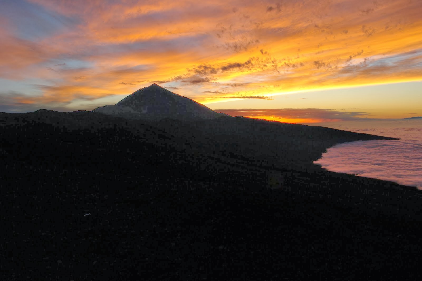 ANOCHECIENDO MIRADOR LA TARTA