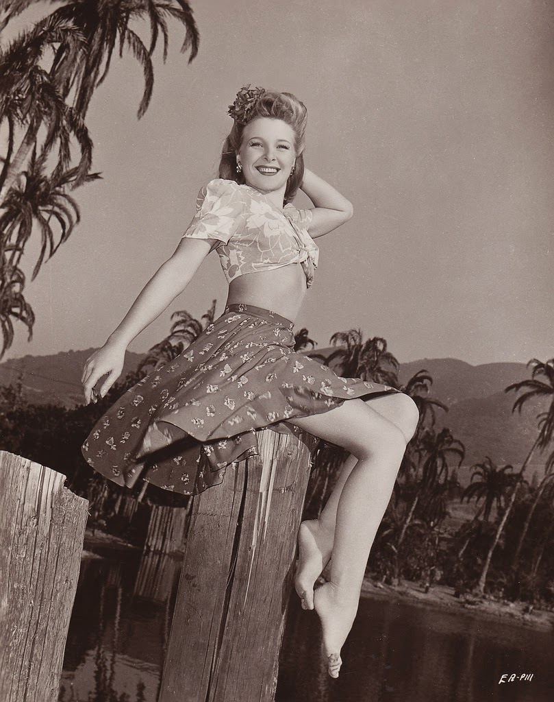 What Did Evelyn Ankers Look Like  in 1944 