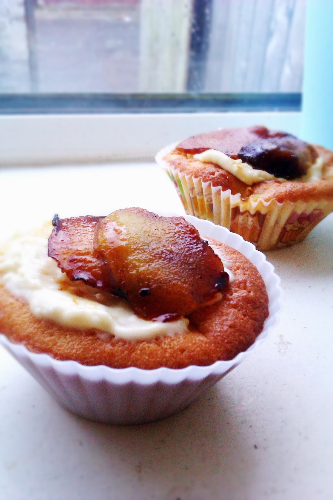 Cake Of The Week Apple & Maple Syrup Cupcakes