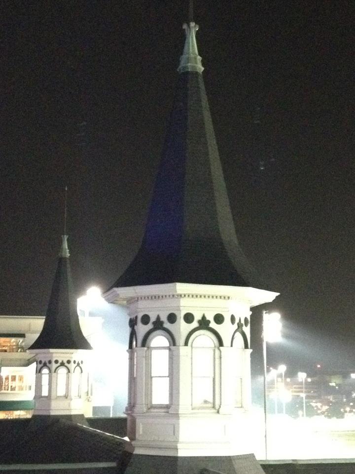 honey and horseshoes Downs After Dark Night racing