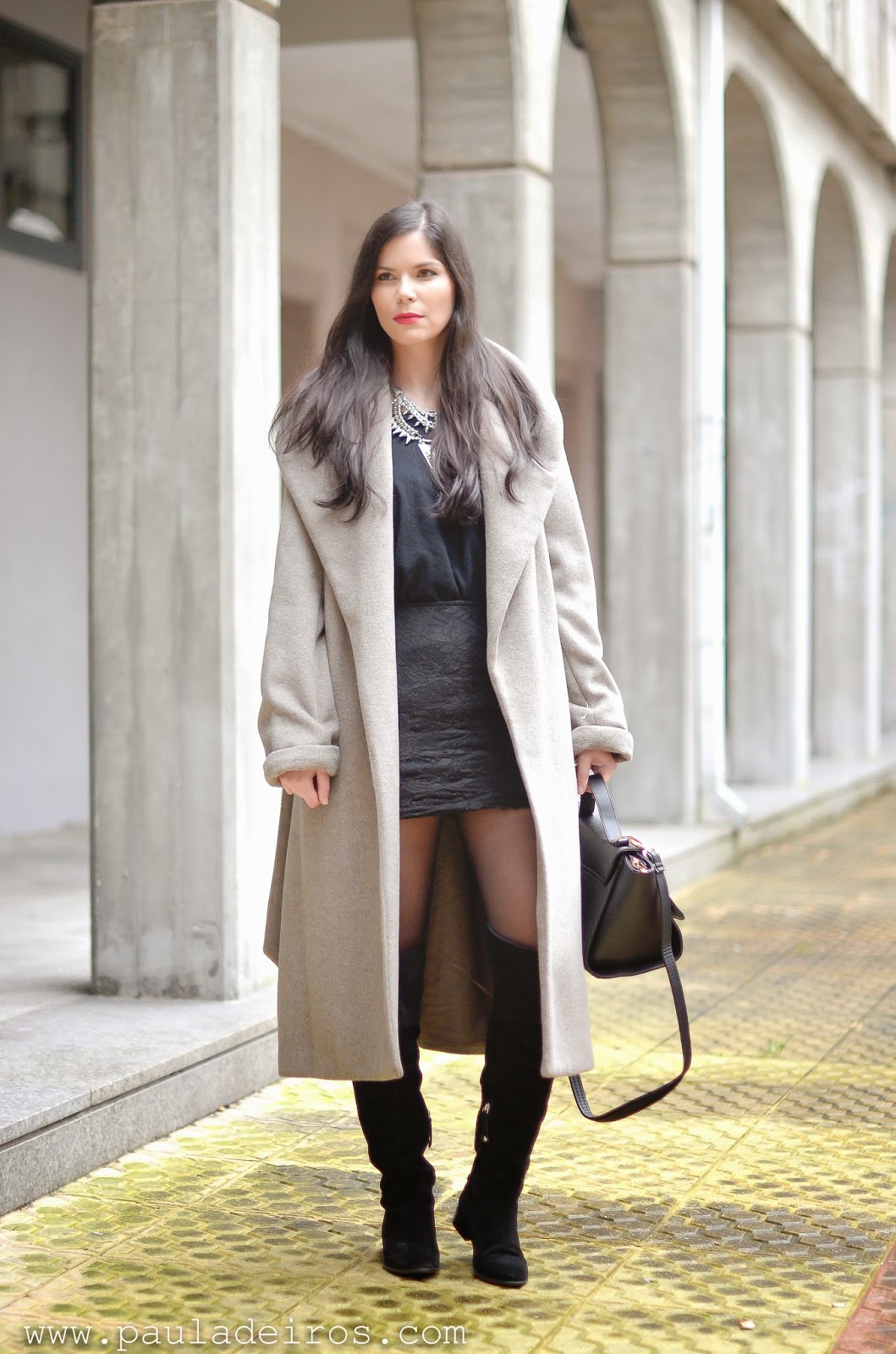 PAULA DEIROS SECRETS Grey long Coat & skirt