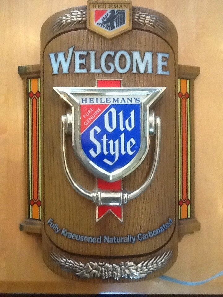 Johnny Boys Finds Vintage 1978 Heileman's Old Style Beer Sign/Light
