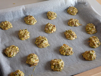 Elaboración de galletas de pistachos y naranja