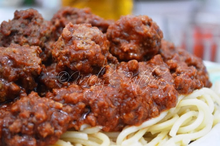 Mely's kitchen Spaghetti with Meatballs Filipino Style