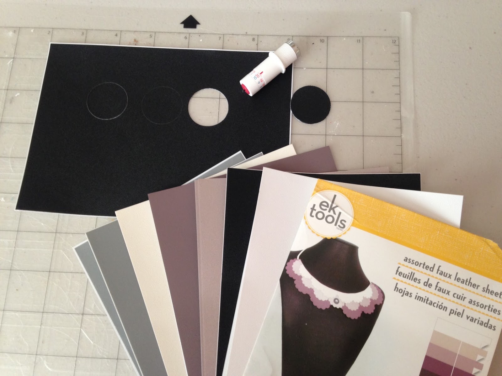 Silhouette Deep Cut Blade Review (And What It Can Cut in CAMEO