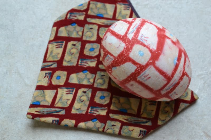 City Mouse in a Country House Silk Dyed Easter Eggs {tutorial}