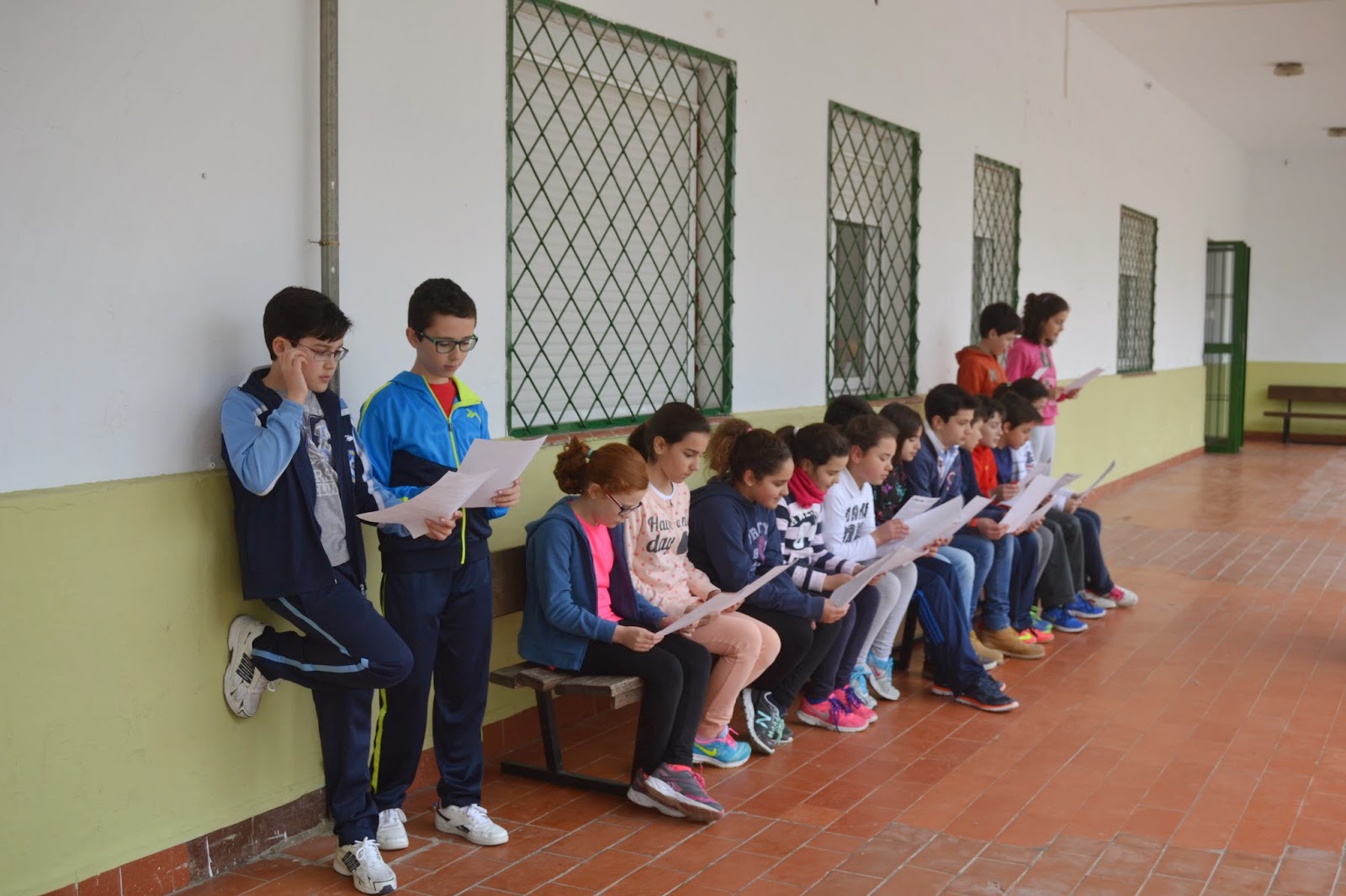 Más de 160 alumnos de 5º y 6º participan en la 1ª fase del Concurso Regional de Lectura en Público 2014-15