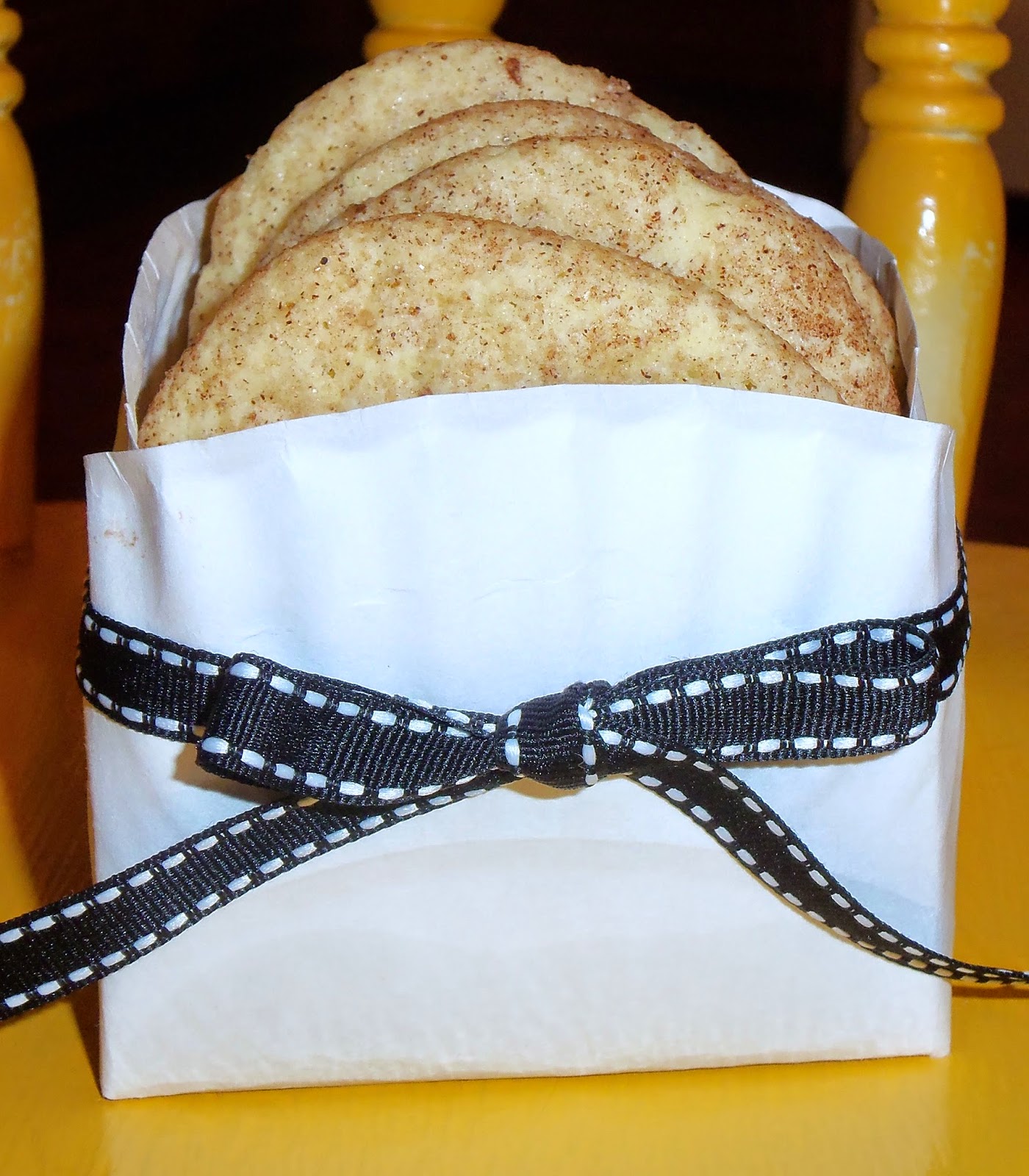 live. love. scrap. Gift Basket Made From Paper Plate