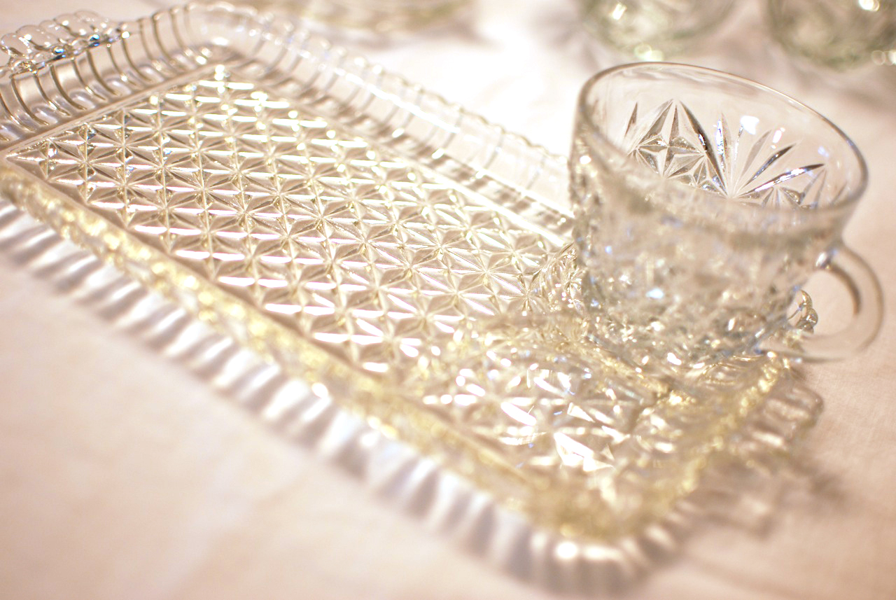 Typing Sunflowers Vintage Snack Sets