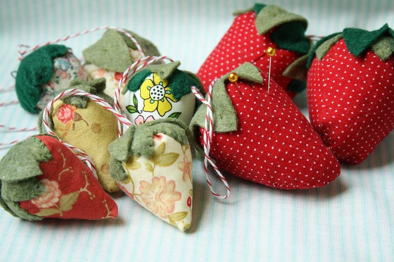 Why Not Sew? Strawberry Pincushions (tips on how to make them and