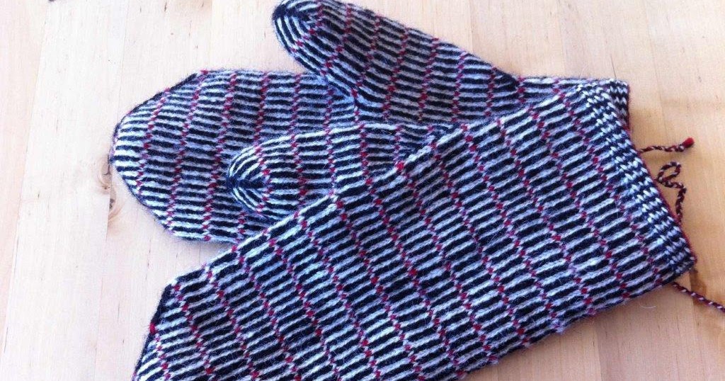 Lappone Striped mittens in twined knitting